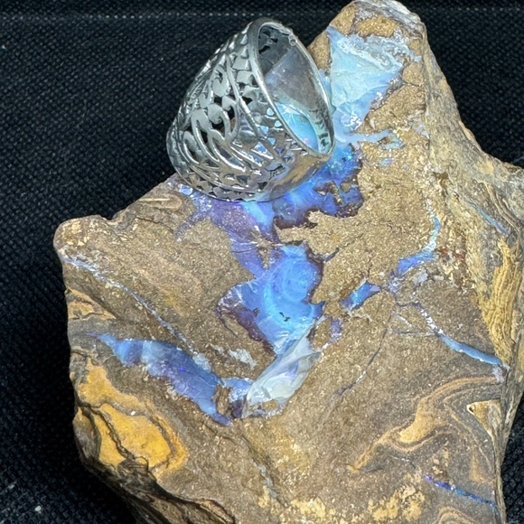 Sterling Silver Celtic Ring - Picture 3 of 5